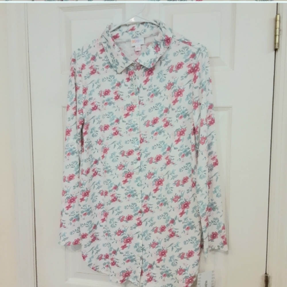 Valentina by Lularoe button down